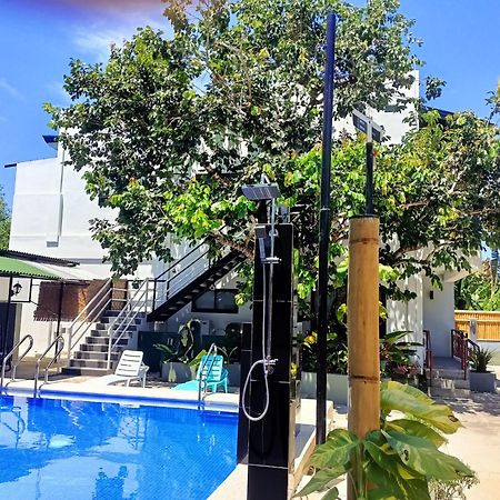Alona Whitehouses Resort Панглао Екстериор снимка